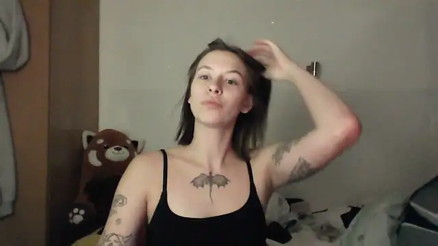 JuicyErika online show from May 27, 11:35 pm
