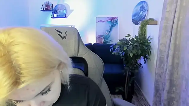 EndlessDreamm online show from April 28, 9:02 am