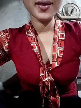 Rosie LoveUU online show from April 30, 10:36 pm