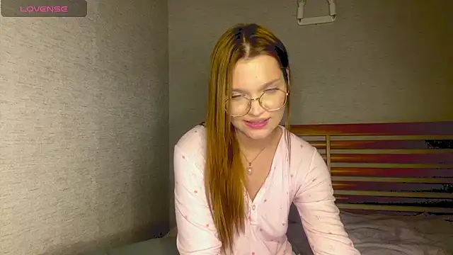 TessaLust  online show from May 10, 8:00 pm