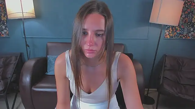 NicoleWells22 online show from June 14, 4:57 am