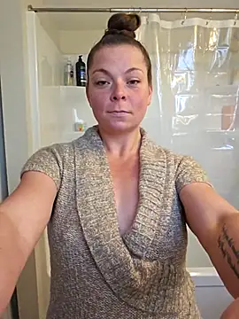 HoneyXoXo71 online show from April 25, 4:48 pm