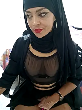 nadia  abaud online show from January 7, 1:09 am