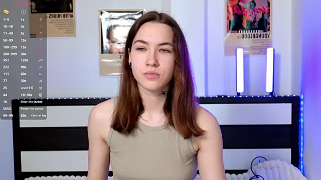 EvaAndLuna online show from May 9, 2:35 am