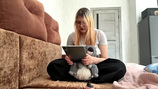 FollowMyLove online show from May 3, 12:08 pm