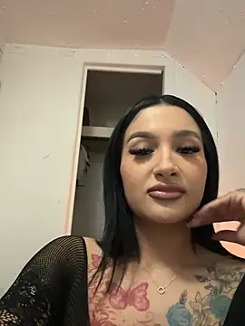 latinadollxo online show from April 27, 12:52 am