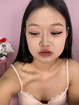 sweetld-02 online show from May 4, 1:04 pm
