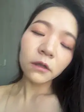 xiaochengzi505 online show from May 4, 1:20 am