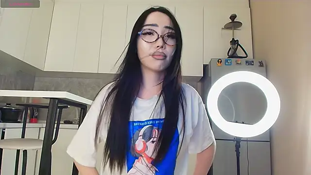 asianerd online show from June 3, 3:28 pm