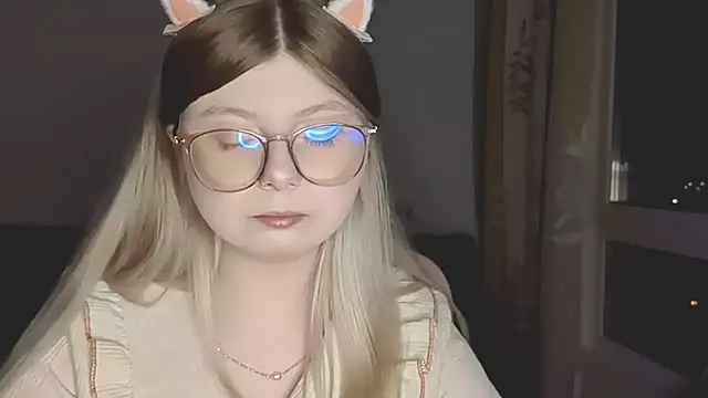 YukiBlush online show from May 6, 4:44 pm