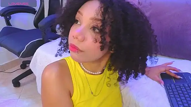 lilith pink   online show from May 6, 3:43 am