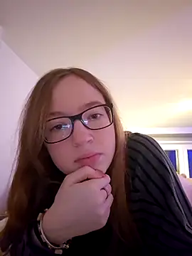 Freaky-Doll online show from May 16, 12:35 am