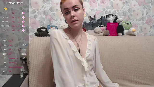 Tessie sun online show from May 26, 3:55 pm