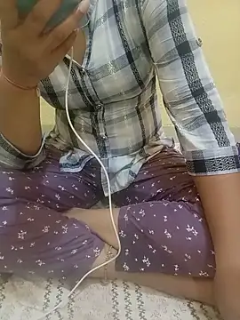 Seema yadav01 online show from June 1, 5:20 am