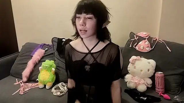 HelenLush online show from May 21, 4:05 pm