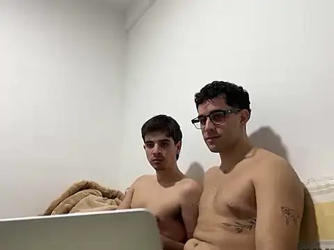 BearTwink03 online show from May 1, 6:27 am