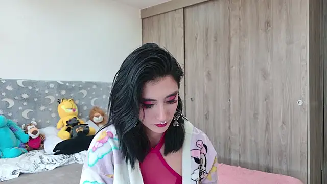 Lunapage  online show from June 22, 6:05 pm