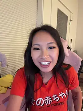 petiteTai online show from June 7, 3:13 am