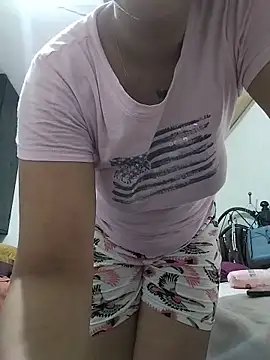 amira567 online show from July 1, 7:35 pm