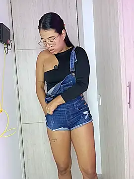 Raven stonee01 online show from June 17, 12:23 am