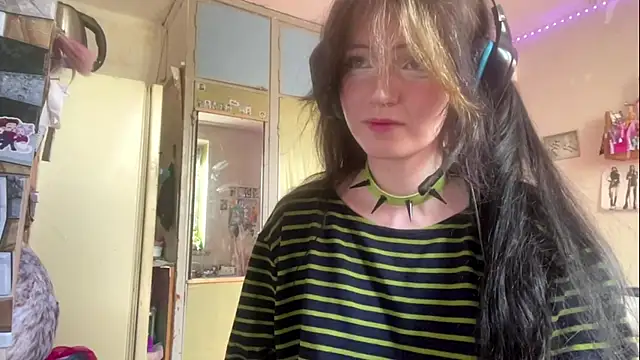 Berlinettagray online show from May 8, 1:36 pm