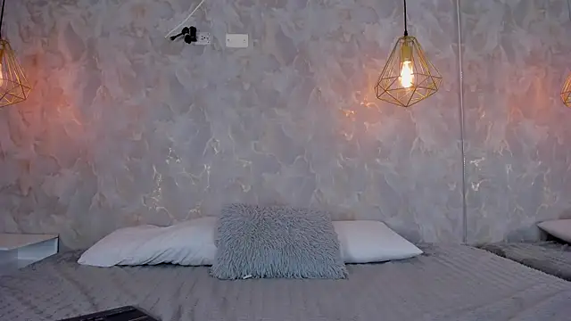 thalira angels online show from June 25, 5:47 pm
