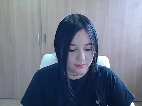 Haileey ross online show from May 18, 2:12 pm
