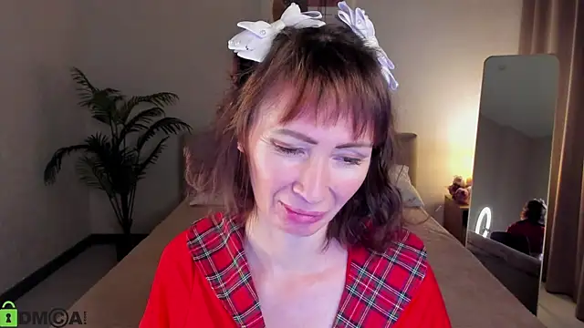 gracekellyyy online show from June 27, 5:41 am