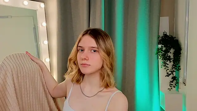 MilanaRayy online show from May 17, 8:13 am