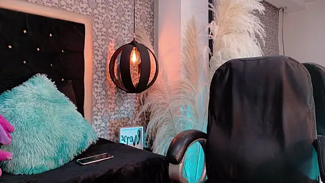KarolFoxxi   online show from June 20, 2:59 am