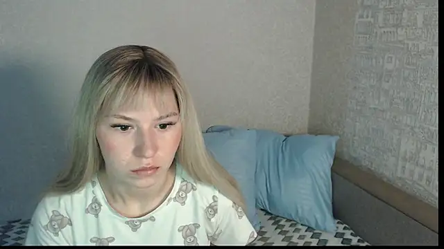polly holyy online show from May 21, 1:36 am