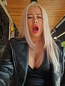 MILFBARBY online show from October 28, 9:15 am