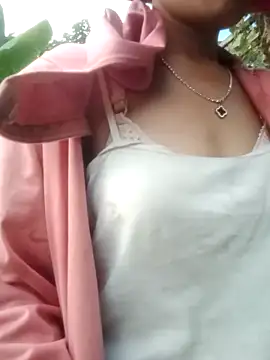 linhbaby01 online show from June 27, 10:05 am