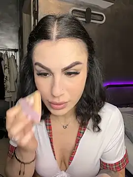 SelenaRhoades online show from June 4, 8:24 pm