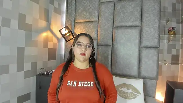 Ainoa Ruiz online show from May 15, 6:43 pm