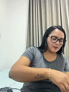 rousee69  online show from June 14, 5:19 am