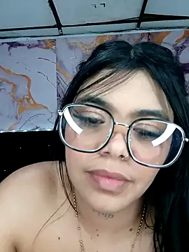 luxuryluna online show from June 13, 3:04 am