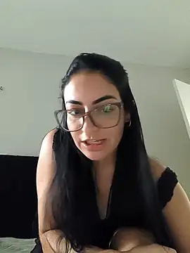 fernanda hoot online show from May 18, 6:25 pm
