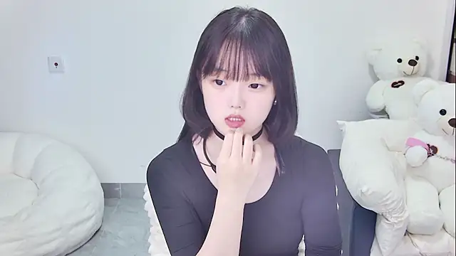 Evil-Bunny007 online show from June 21, 1:15 pm