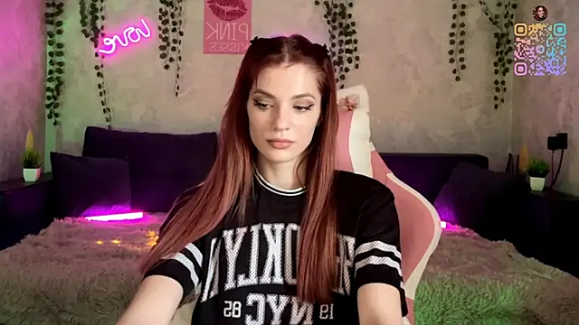 Angelina Charm  online show from May 19, 6:53 am