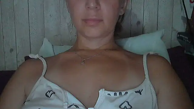 Bella--White online show from July 16, 3:27 pm
