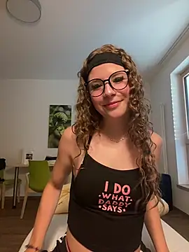 MilaRoseee online show from June 26, 6:20 pm