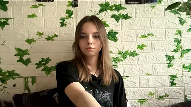 LisaPorse online show from May 17, 3:11 pm