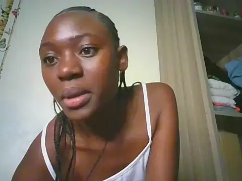 Preetygirlyz online show from June 24, 7:18 am