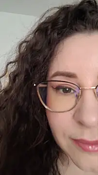 Elissa Floyd   online show from June 14, 10:15 am