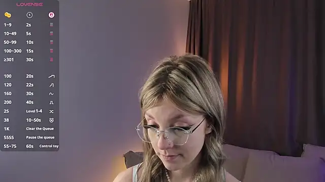 NovaOliphant online show from June 14, 7:14 pm
