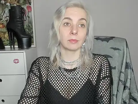 velvetanne online show from June 16, 6:36 am