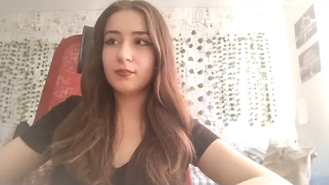 Pollykiss online show from July 9, 9:33 am