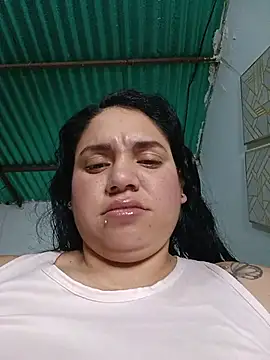 Emily Darrechi online show from May 21, 11:03 pm