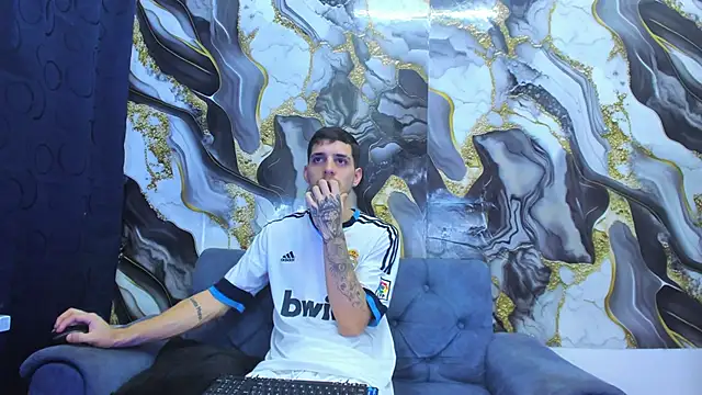 boy max latin online show from June 20, 4:05 am